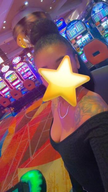 Missy, 26  female escort, Evansville