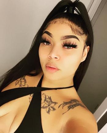 Kitty, 26  female escort, Evansville