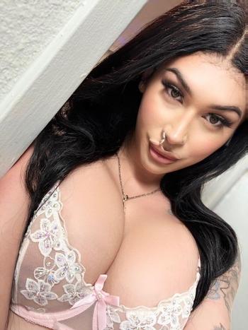 951-792-7856, 27  female escort, Evansville