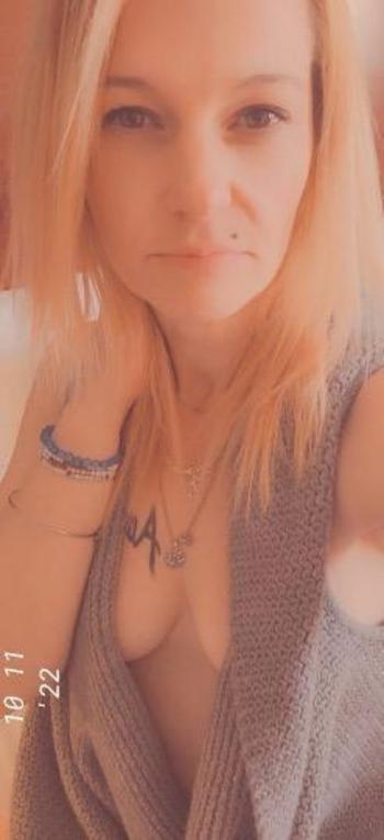 8126043796, female escort, Evansville